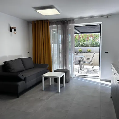 Angelina Apartment